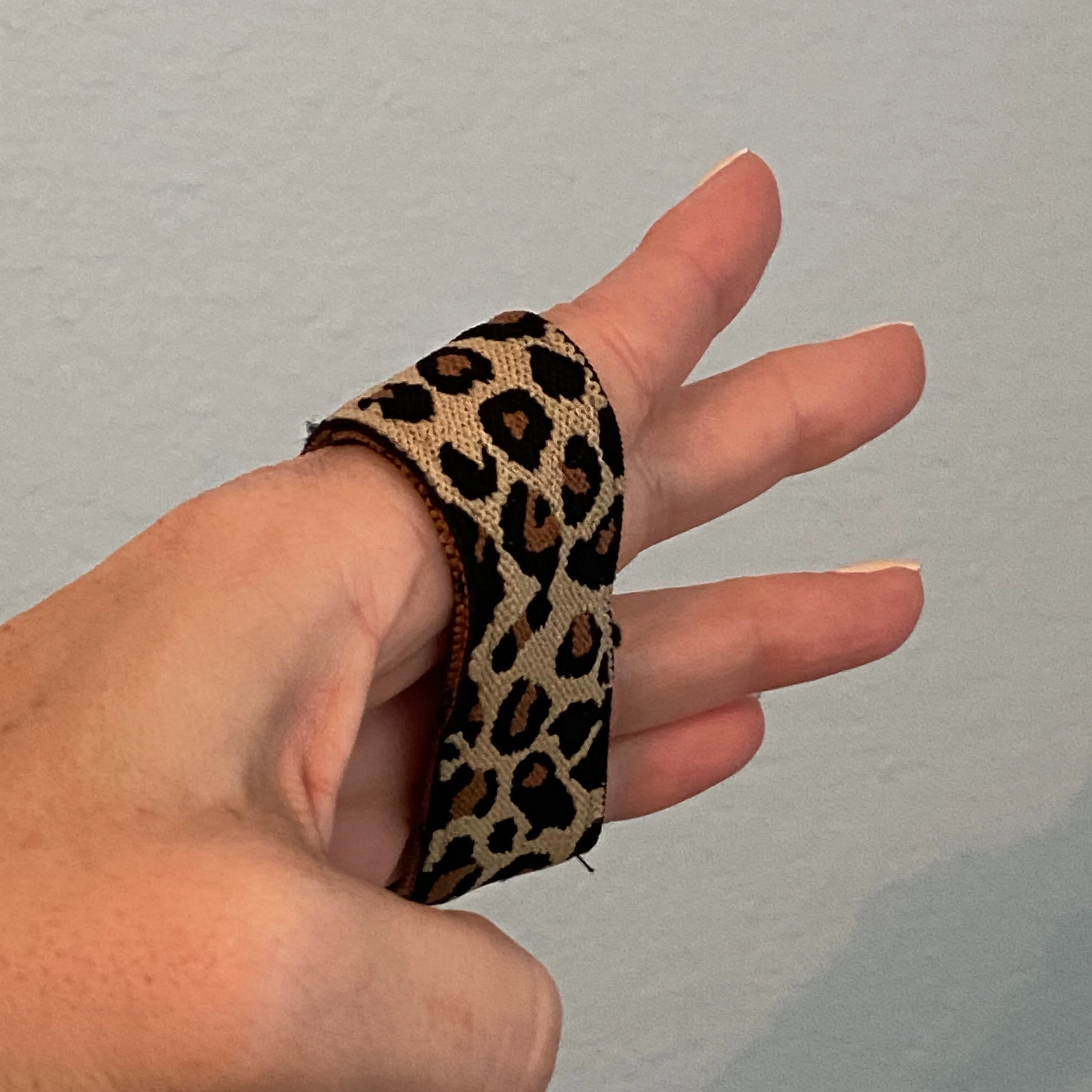 Stretchable Elastic Leopard Print Band For Apple Watch Two Colors Available